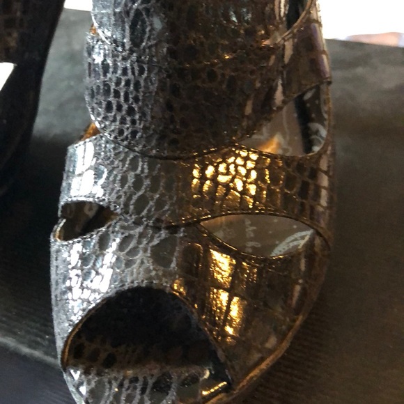 Black 6.5 Dollhouse brand high heel shoes. - Picture 2 of 2